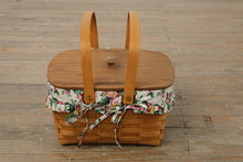 Load image into Gallery viewer, Longaberger Handwoven Picnic Basket w/ Floral Fabric Liner, Protector & Wooden Lid – 1994