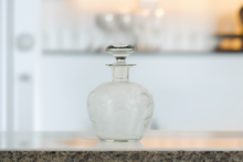 Load image into Gallery viewer, Decanter with Etched Flowers