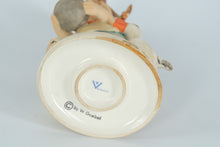 Load image into Gallery viewer, Vintage Goebel Hummel Figurine “Be Patient” #197/0 – TMK-5 1972–1979