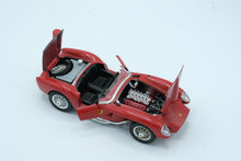 Load image into Gallery viewer, Bburago Ferrari 250 Testa Rossa (1957) 1:18 Scale Diecast Model Car – Made in Italy