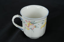 Load image into Gallery viewer, Villeroy Boch Riviera Coffee Mugs Set of 3 Floral Porcelain