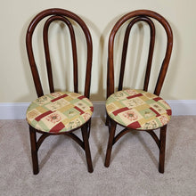 Load image into Gallery viewer, Bistro Set with Balloon Back Chairs and Round Pedestal Table