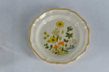 Load image into Gallery viewer, Mikasa Garden Club Fresh Floral Salad Plates Set of 7 Vintage Japan New Old Stock