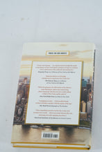 Load image into Gallery viewer, A History of New York in 27 Buildings – Sam Roberts (Hardcover, Bloomsbury, ISBN 978-1-62040-980-0)
