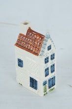 Load image into Gallery viewer, Royal Goedewaagen Delft Miniature Amsterdam Singel House Vase Hand Painted