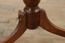 Load image into Gallery viewer, Honey Lynn Solid Wood Pedestal Side Table – 18” Round