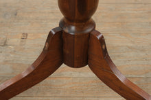 Load image into Gallery viewer, Honey Lynn Solid Wood Pedestal Side Table – 18” Round