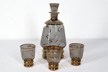 Load image into Gallery viewer, Mid-Century Modern Laeken Decanter Set – Frosted Leaves with Gold Trim