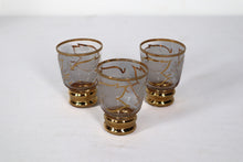 Load image into Gallery viewer, Mid-Century Modern Laeken Decanter Set – Frosted Leaves with Gold Trim