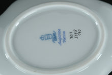 Load image into Gallery viewer, Augarten Vienna Hand-Painted Porcelain Vase & Trinket Dish Set – “Grüne Blume” Green Floral with Gold Trim