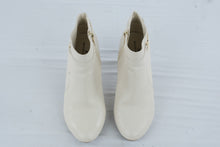 Load image into Gallery viewer, Bandolino Womens White Leather Ankle Booties Kitten Heel Side Zip Size 8M