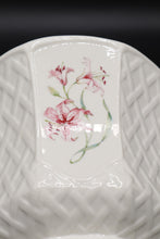 Load image into Gallery viewer, Belleek Country Trellis Cache Pot 2104 Fine Parian China Ireland