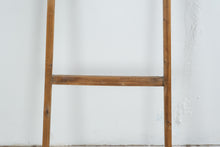 Load image into Gallery viewer, Rustic Wooden Blanket Ladder 5 Rung Decorative Leaning Towel Ladder