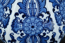 Load image into Gallery viewer, Blue & White Porcelain Vase Scalloped Rim Floral Motif Decorative Chinoiserie Vase 11"