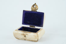 Load image into Gallery viewer, Vintage Bone and Brass Trinket Box