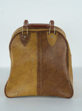 Load image into Gallery viewer, Vintage Bowling Ball with Leather Carrying Bag – Hammer / Fab