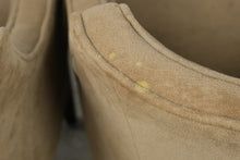 Load image into Gallery viewer, Pair of Vintage Tan Velvet Tufted Barrel Back Accent Chairs