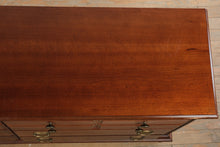 Load image into Gallery viewer, Broyhill Mahogany Triple Dresser with Mirror Traditional 9 Drawer Dresser 66W