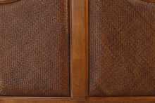 Load image into Gallery viewer, Broyhill Twin Size Bed with Woven Detailed Headboard