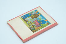 Load image into Gallery viewer, Life and Fashion in America 1650 - 1900