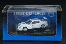 Load image into Gallery viewer, Ricko Maserati Trofeo (2002) – 1:87 Scale Die-Cast Model (White/Blue #1)