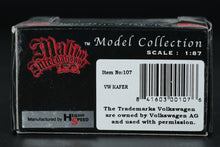Load image into Gallery viewer, Malibu International VW Käfer (Beetle) – 1:87 Scale Die-Cast Model (Turquoise)