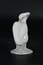 Load image into Gallery viewer, Lladró “Little Duck” #4553 Retired Figurine