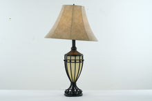 Load image into Gallery viewer, Franklin Iron Works Cardiff Table Lamp