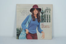 Load image into Gallery viewer, Carly Simon – No Secrets (1972, Elektra Records) Vinyl LP