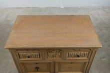 Load image into Gallery viewer, Vintage Oak Chest of Drawers with Carved Details and Inlaid Accents