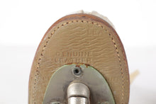 Load image into Gallery viewer, Chicago Roller Skates - Ladies size 8