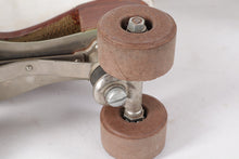 Load image into Gallery viewer, Chicago Roller Skates - Ladies size 8