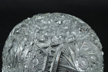 Load image into Gallery viewer, Vintage LE Smith Comet in the Stars Clear Glass Bowl Sawtooth Rim 7.5 Inch