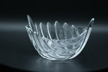 Load image into Gallery viewer, Clear Glass Leaf Bowl