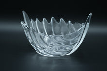 Load image into Gallery viewer, Clear Glass Leaf Bowl