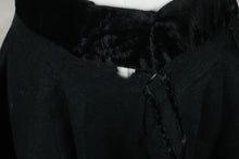 Load image into Gallery viewer, Vintage 1950s Black Wool Full Circle Skirt Velvet Waistband