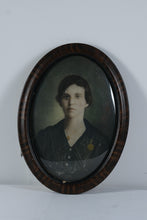 Load image into Gallery viewer, Antique Oval Convex Bubble Glass Portrait Woman Faux Grain Frame 22 Inch
