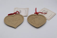 Load image into Gallery viewer, Brown Bag Cookie Art Heart Cookie Mold Set 1988 Hill Design