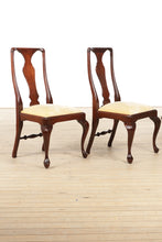 Load image into Gallery viewer, Craftique Heirloom Mahogany Dining Set - 6 Chairs &amp; 3 Leaves
