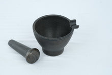 Load image into Gallery viewer, Cast Iron Mortar and Pestle Apothecary Spice Grinder Black 4 Inch