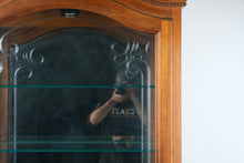 Load image into Gallery viewer, Traditional Carved Wood Curio Cabinet with Glass Shelves and Side-Loading Door