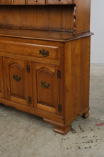 Load image into Gallery viewer, Cushman Colonial Creations Maple Buffet with Hutch