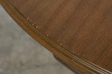 Load image into Gallery viewer, Traditional Round Wood Extension Dining Table With 16 Inch Leaf 48 Inch