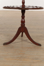 Load image into Gallery viewer, Duncan Phyfe Double Tiered Display Table