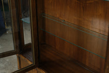 Load image into Gallery viewer, Drexel Heritage Et Cetera China Cabinet with Glass Shelves