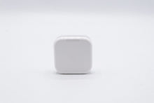 Load image into Gallery viewer, Apple EarPods 35mm Headphone Plug Genuine Sealed Original Retail Package