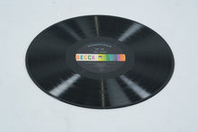 Load image into Gallery viewer, Earl Grant Ebb Tide and Other Instrumental Favorites – Vintage Vinyl LP (Decca DL 71146, Stereo) – Jazz/Pop Organ