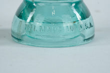 Load image into Gallery viewer, Vintage Whitall Tatum Glass Insulators No 1 Clear and Aqua Pair USA