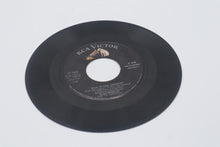Load image into Gallery viewer, Elvis Presley 45 RPM Singles Lot Good Luck Charm and I Feel So Bad RCA Victor