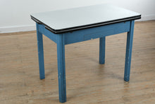 Load image into Gallery viewer, Enamel-Top Kitchen Table with Pull-Out Leaves – Charming & Versatile
